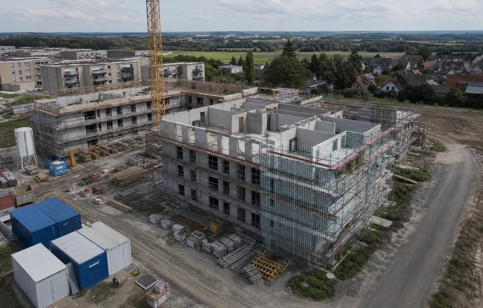 Baustelle aus einer wiederholbaren Drohnenperspektive